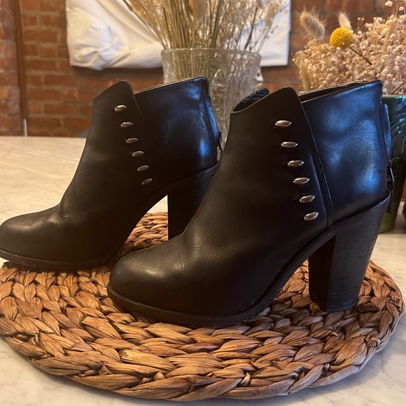 Authentic Rag and bone booties! Rag and bone boots! - Picture 6 of 7